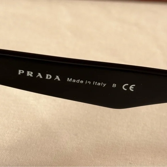•Prada Black Havana-Tortoiseshell SPR20P Sunglasses